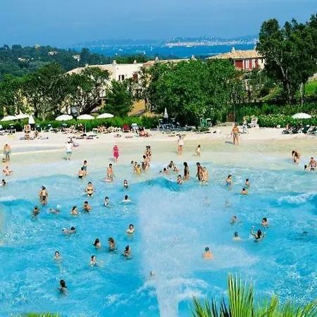 Apartment Golfe De Saint-tropez Pierre Et Vacances *